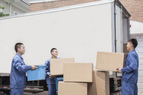 Professional packing and unpacking services in Acton for a smooth home move